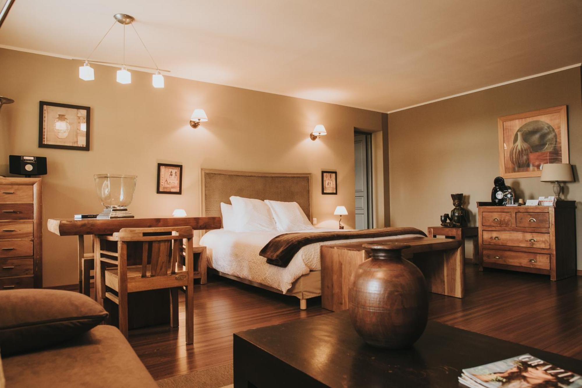 Logis Hotel-Restaurant - Le Moulin D'Artres 外观 照片